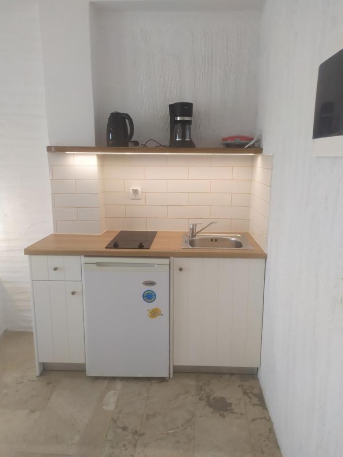 Nora Norita Aparthotel Batsi  Bagian luar foto