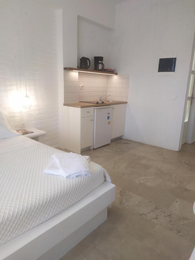 Nora Norita Aparthotel Batsi  Bagian luar foto