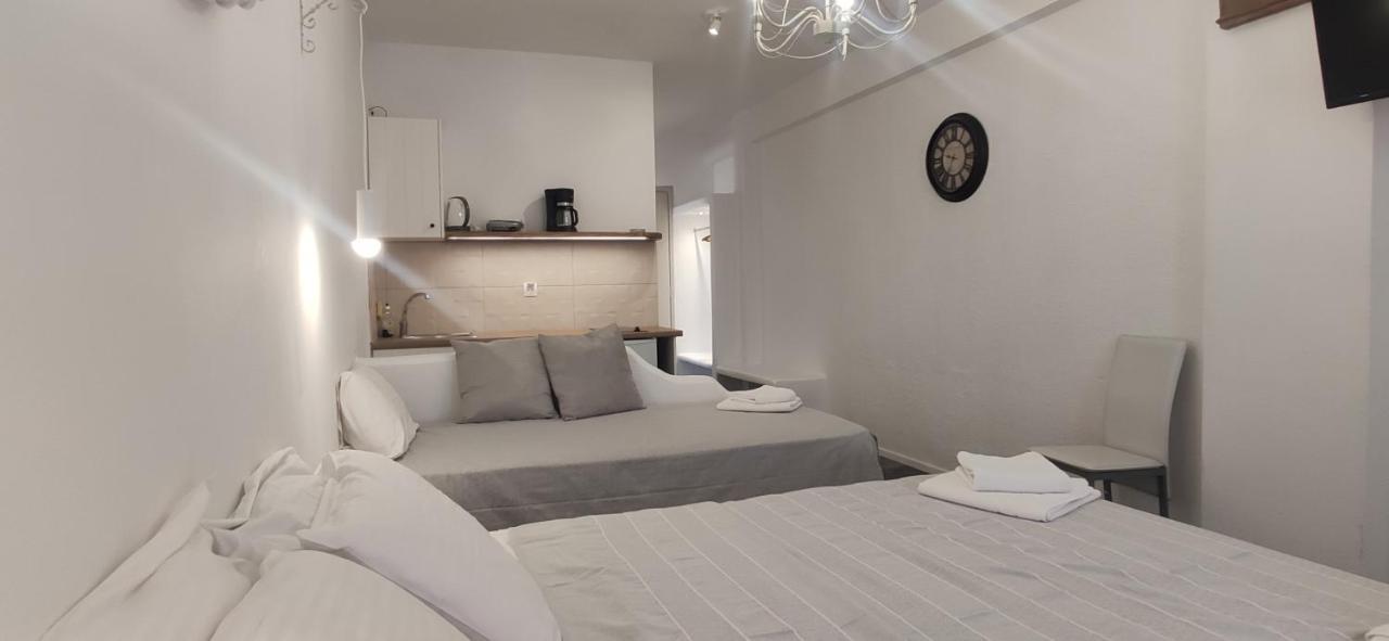 Nora Norita Aparthotel Batsi  Bagian luar foto
