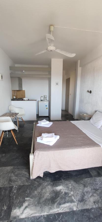 Nora Norita Aparthotel Batsi  Bagian luar foto