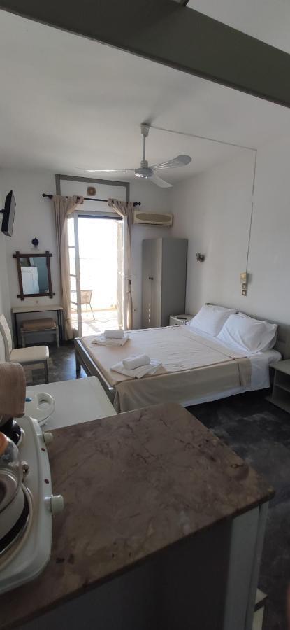 Nora Norita Aparthotel Batsi  Bagian luar foto